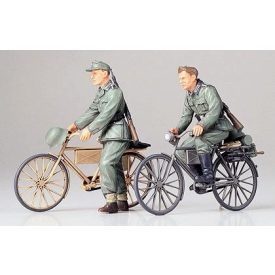 Tamiya German Soldiers with Bicycles