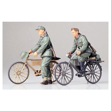 Tamiya German Soldiers with Bicycles