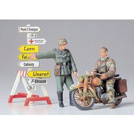 Tamiya German Motorcycle Orderly Set makett