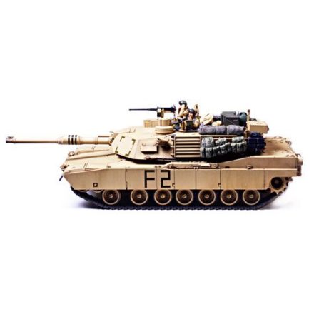 Tamiya M1A2 Abrams Main Battle Tank makett