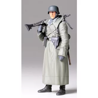   Tamiya WW2 German Machine Gunner (Greatcoat) - katonai figura makett