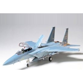 Tamiya McDonnell Douglas F-15C Eagle makett