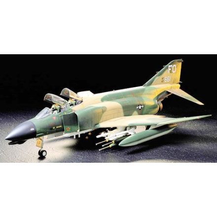 Tamiya McDonnell F-4 C/D Phantom II makett