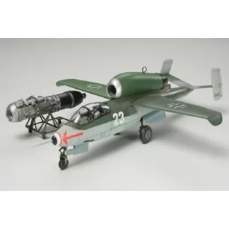 Tamiya Heinkel HE 162 Salamander repülőgép makett