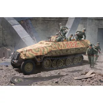 Trumpeter Sd.Kfz 251D harcjármű makett