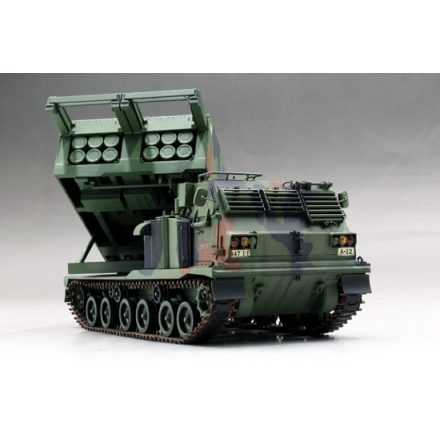 Trumpeter M270/A1 Multiple Launch Rocket System-US makett