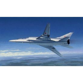 Trumpeter Tu-22M2 Backfire B Strategic bomber makett