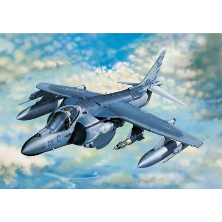 Trumpeter AV-8B Harrier II Plus makett