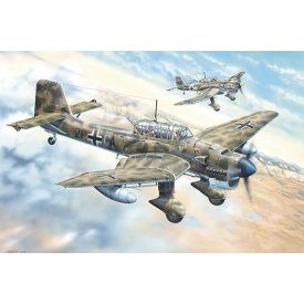 Trumpeter Junkers Ju-87R Stuka makett