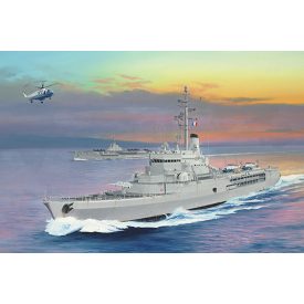   Trumpeter French Navy Helicopter Cruiser Jeanne d’Arc 1964 makett