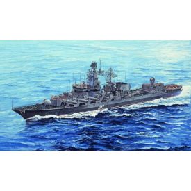   Trumpeter Russian Navy Slava Class Cruiser Marshal Ustinov makett
