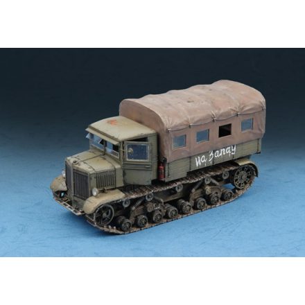Trumpeter Soviet Voroshilovets Tractor makett