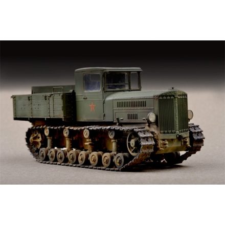 Trumpeter Soviet Komintern Artillery Tractor  makett