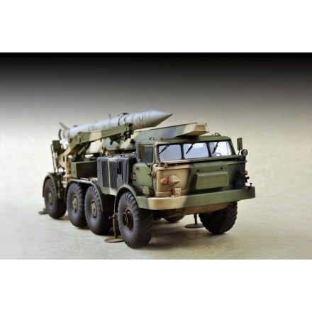 Trumpeter Rus. 9P113TELw/9M21 Rocket of9K52 Luna-M Short-range artillery makett