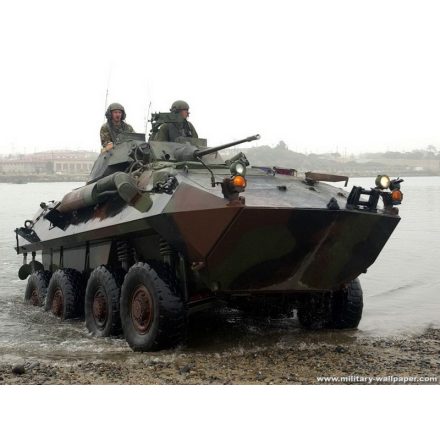 Trumpeter USMC LAV-25 (8X8) Light Armored Vehicle makett