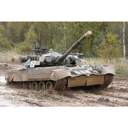Trumpeter Russian T-80U MBT makett