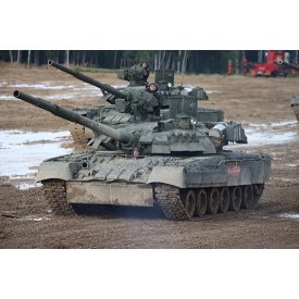 Trumpeter Russian T-80UE-1 MBT makett